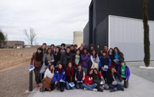 Alumnes de l’Escola Santa Anna de Barcelona visiten el Centre d’Informació