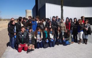 Alumnes de l’Institut Berenguer d’Entença i l’International Business School visiten el Centre d’Informació