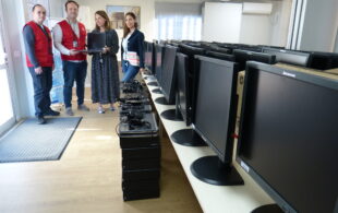 ANAV dona 139 equipos informáticos a centros y entidades sociales del entorno de sus plantas